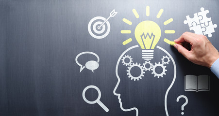 160cm、45kg的男生该如何穿衣搭配啊、春、夏、秋季。